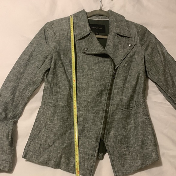 Banana Republic Linen/Rayon-Viscose Asymmetrical Zip Moto Jacket, size 0 - Picture 10 of 13